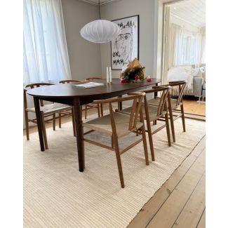 Dette produkt hedder Molly, fremstillet af 80% Uld & 20% Bomuld  materiale med en smuk Offwhite farve - SE Mattor